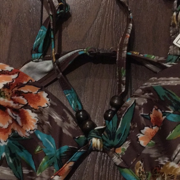 2CHILLIES Women’s Swimwear Bikini Top Size 6US - Picture 3 of 7